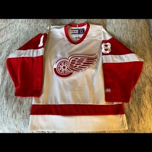 Men’s Detroit Red Wings official jersey- Maltby